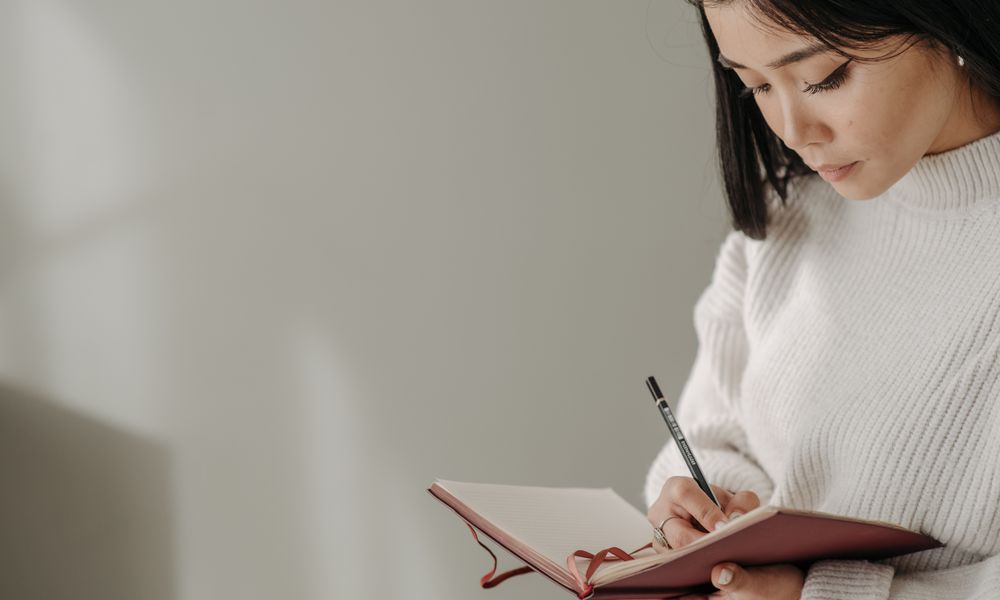 怒られて引きずるのが病気か気質かを書き出して見分ける女性